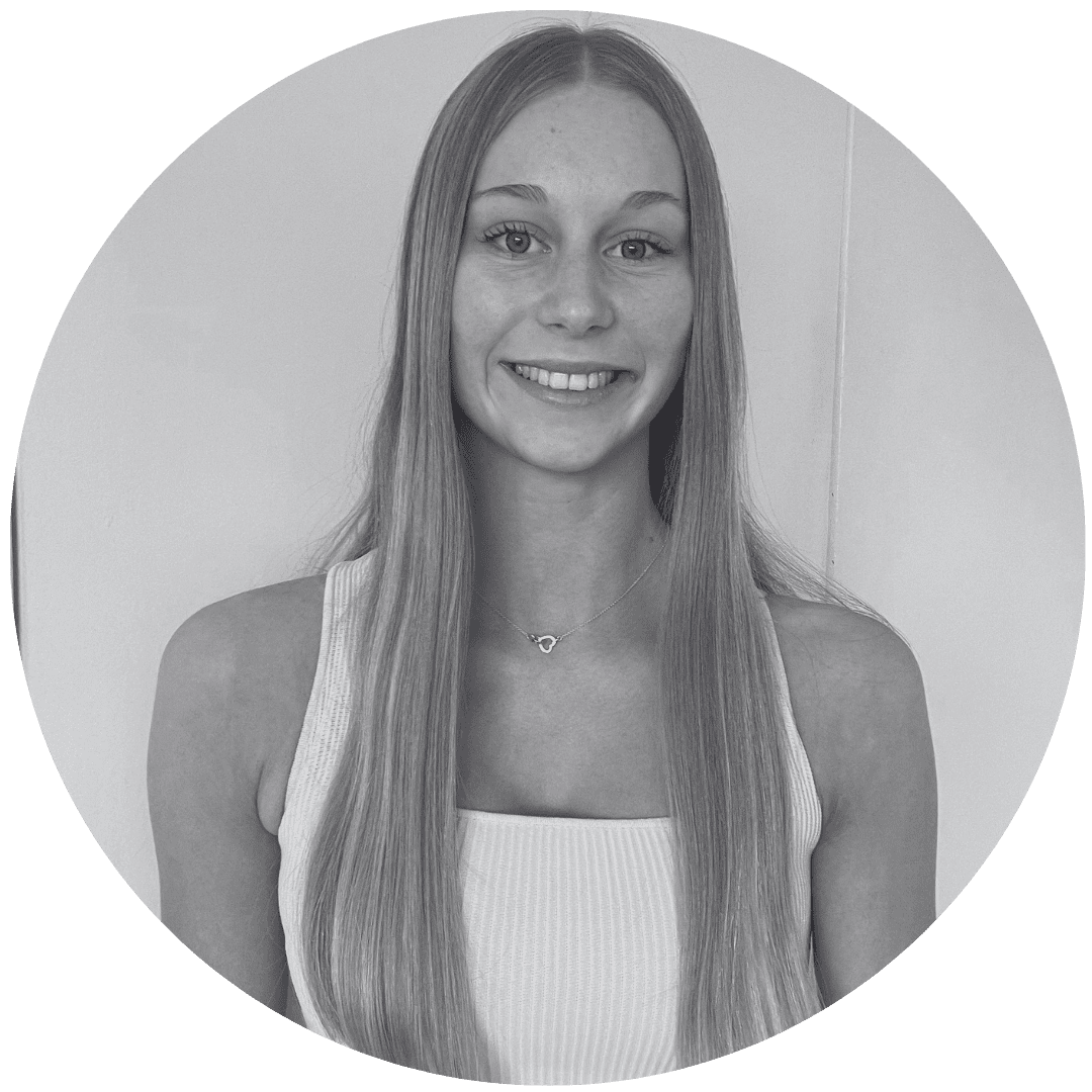 Chloe Taylor, instructor at Simone's School of Performing Arts in Berkeley Vale